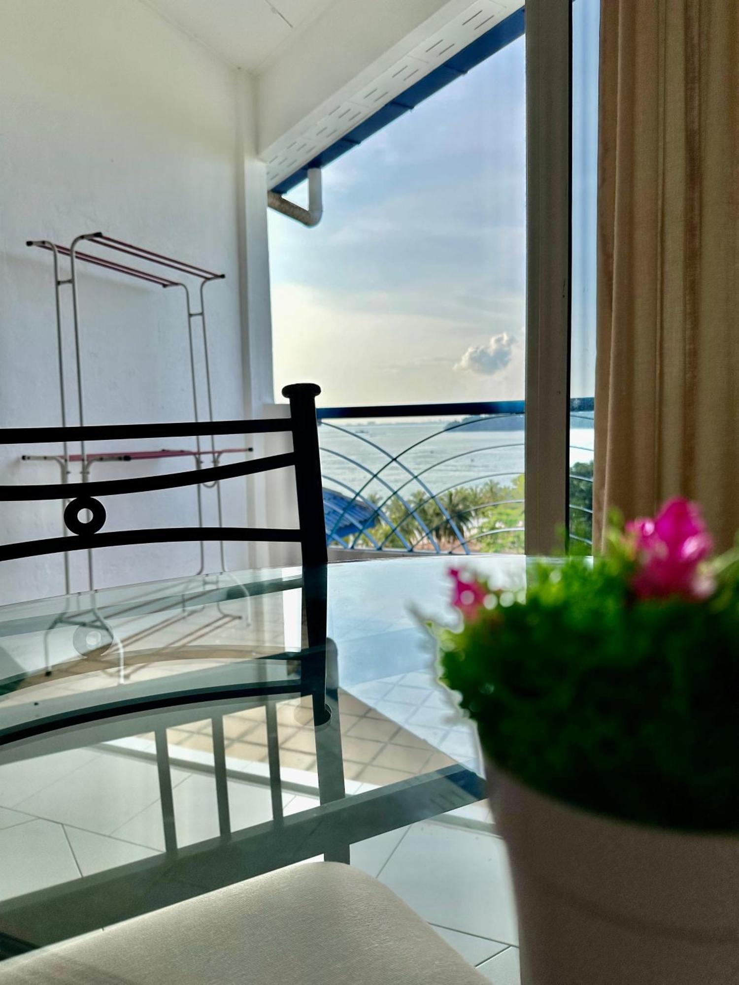 Pangsapuri Seaview Pd Teluk Kemang *